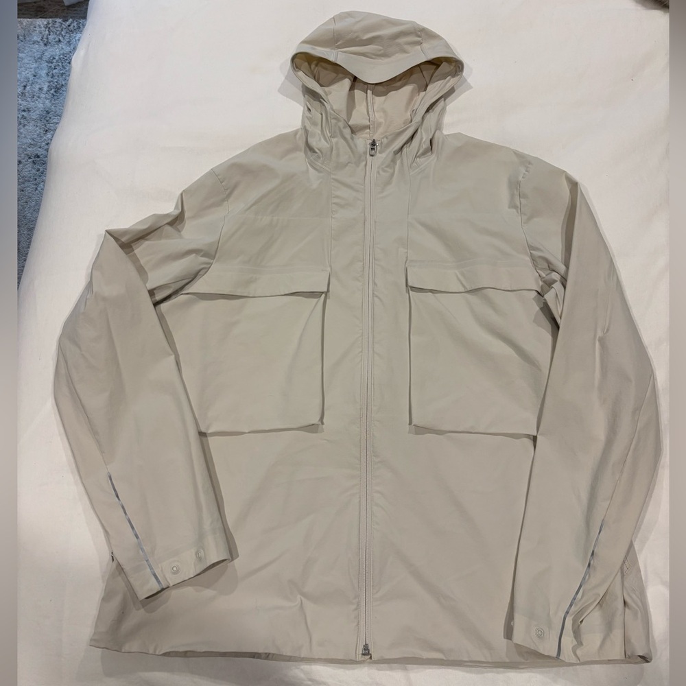 Men's LuluLemon rain jacket size L